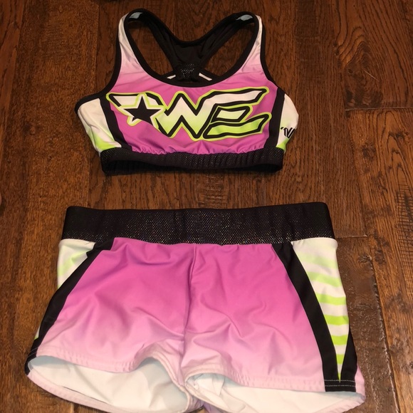Varsity Other - Woodlands elite practice wear!!